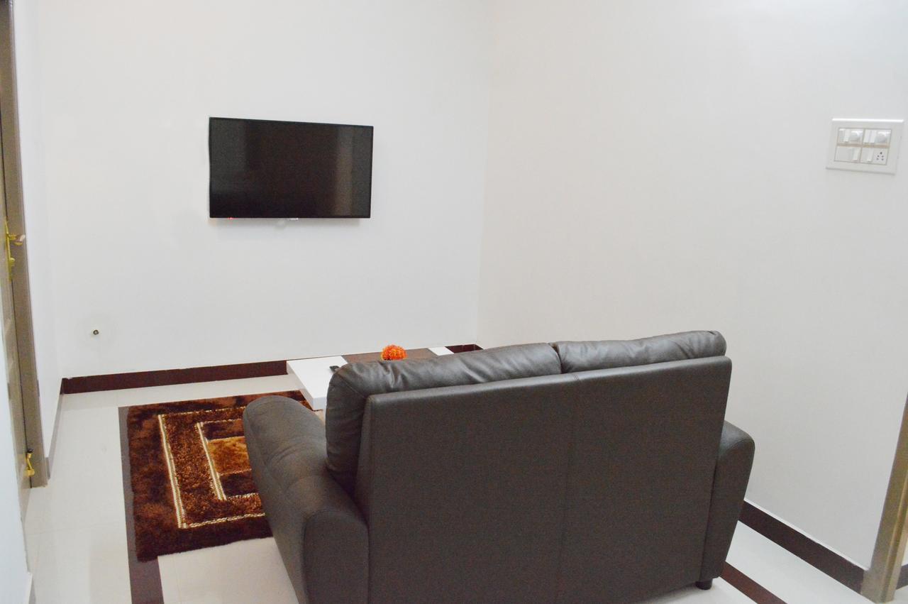 Bluebell Residency Karaikkudi Bagian luar foto